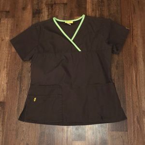 brown scrub top